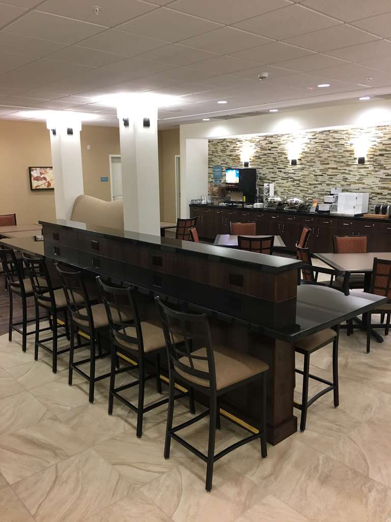 Best Western Plus Hudson Hotel & Suites Restoran gambar
